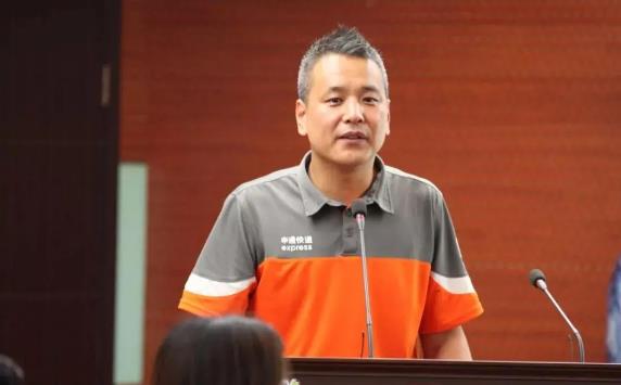 快递小哥5年赚260万:哪有什么天生牛逼,不过是笨笨地熬-偏门行业网 快递小哥5年赚260万:哪有什么天生牛逼,不过是笨笨地熬-偏门行业网