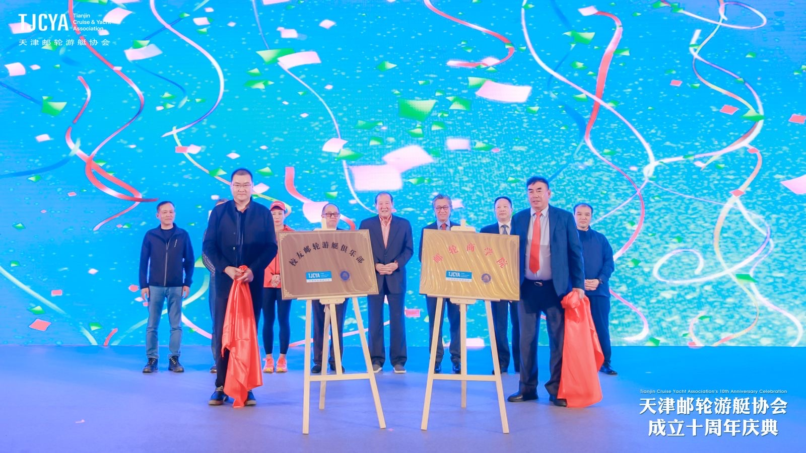 借数千人同船优化自己的社会关系 ——商务邮轮的创新发展模式