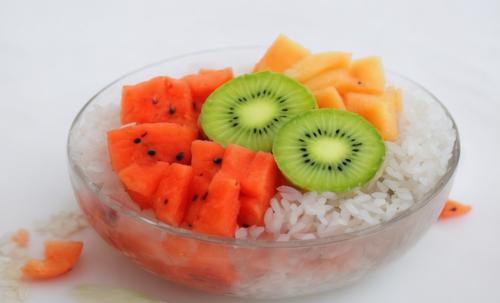 鲜切水果利润高吗？鲜切水果店的盈利能力及运营技巧