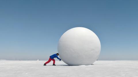 困在网贷里的青年人、困在房贷里的中年人