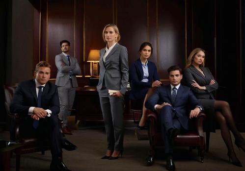 揭秘穷人愈贫的深层根源：富人背后的隐秘操控策略