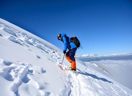 轻易负债人贴上“老赖”标签，负债后在职场中举步维艰