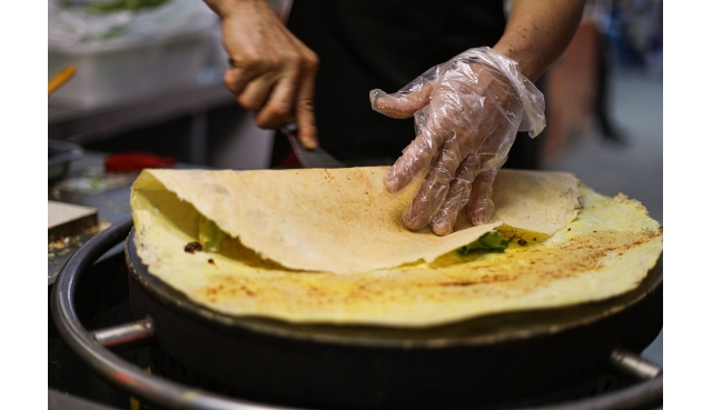 做什么生意好？街头不起眼的小吃生意：卖煎饼果子