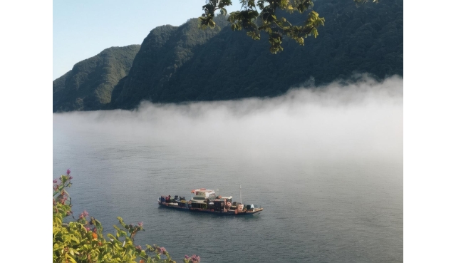 没有山穷水尽，哪来柳暗花明，没有万念俱焚，哪来绝处逢生