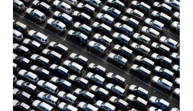 负债根本解决办法就是赚钱，赚钱选好，才能弯路超车