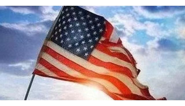 有82万人，同时拥有着中国国籍和美国绿卡！