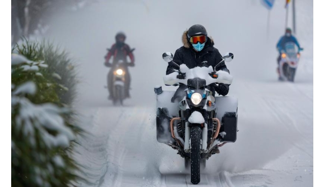 2025年经济寒冬应对方法：普通老百姓的实用赚钱指南