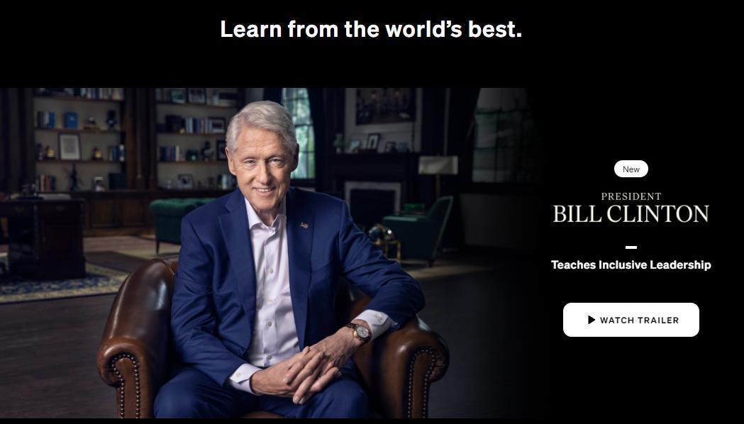 ↑12月19日，美国前总统比尔·克林顿在平台上推出了“包容性领导”大师课程。
